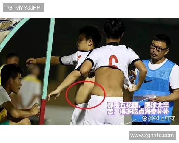 足球明星赛前热身跑步训练全解析助力状态提升与竞技表现